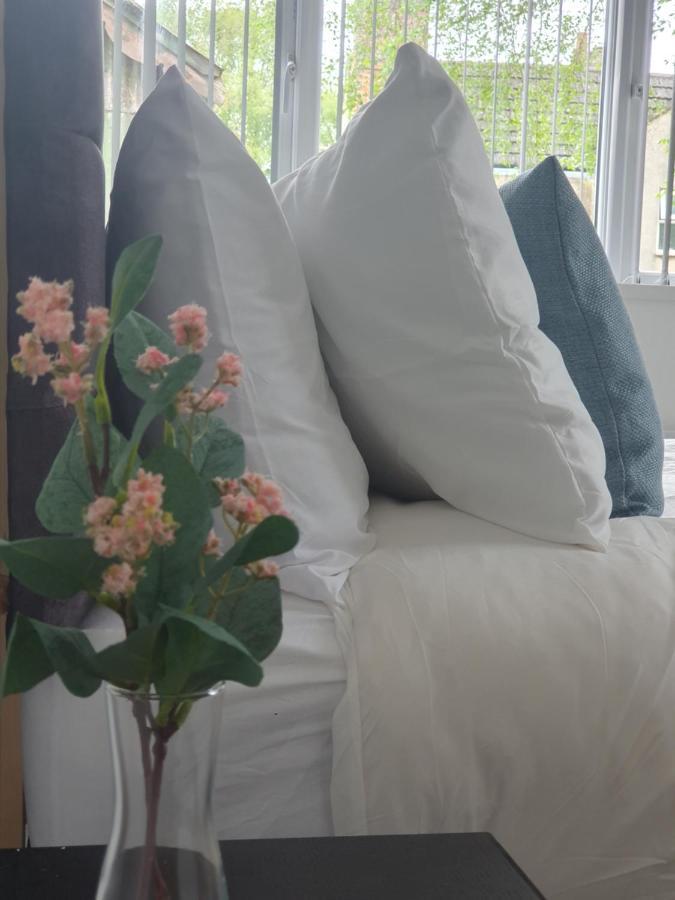 1 & 2 Bed Apartments - Desborough, Kettering, Family, Wifi, Parking מראה חיצוני תמונה