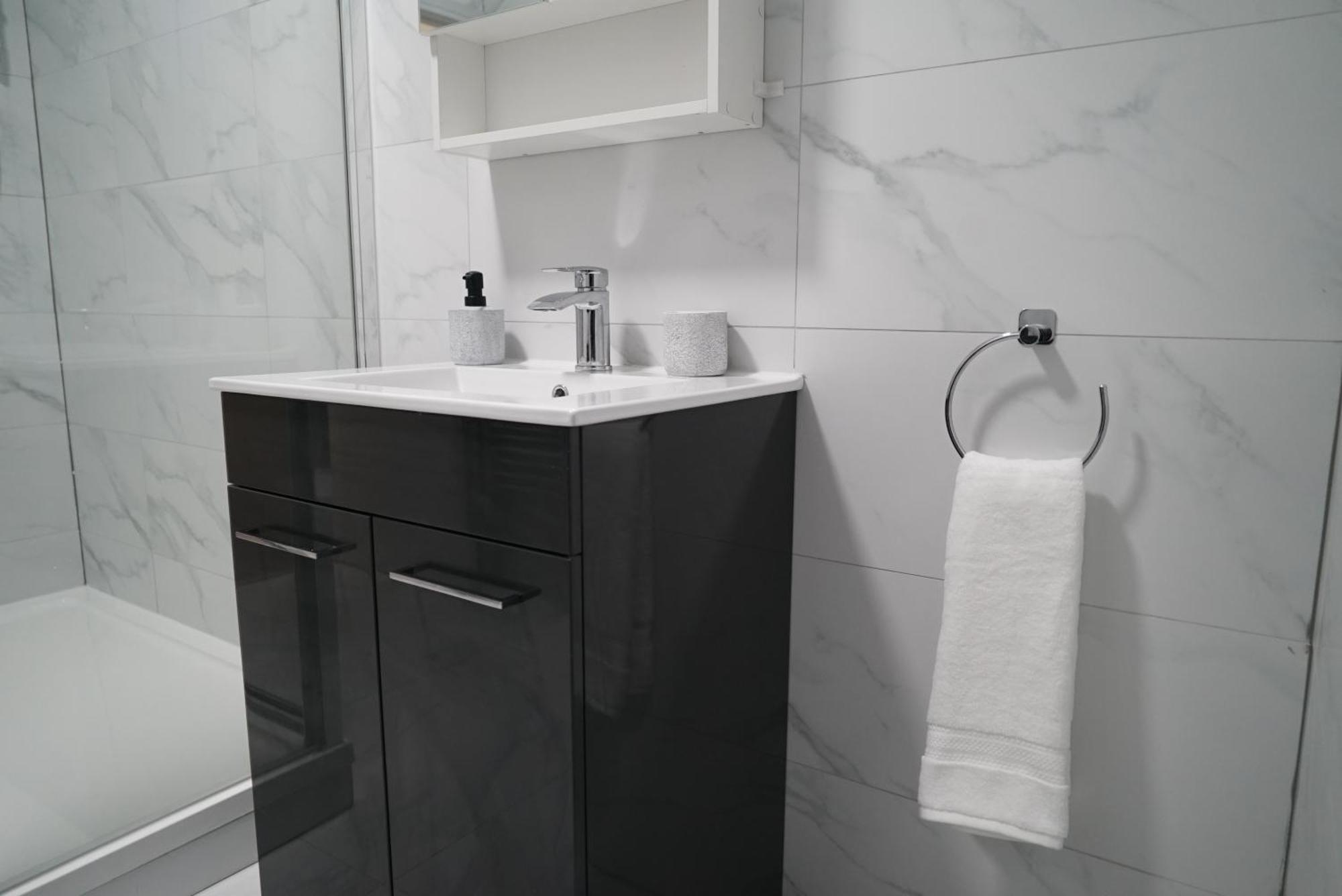 1 & 2 Bed Apartments - Desborough, Kettering, Family, Wifi, Parking מראה חיצוני תמונה